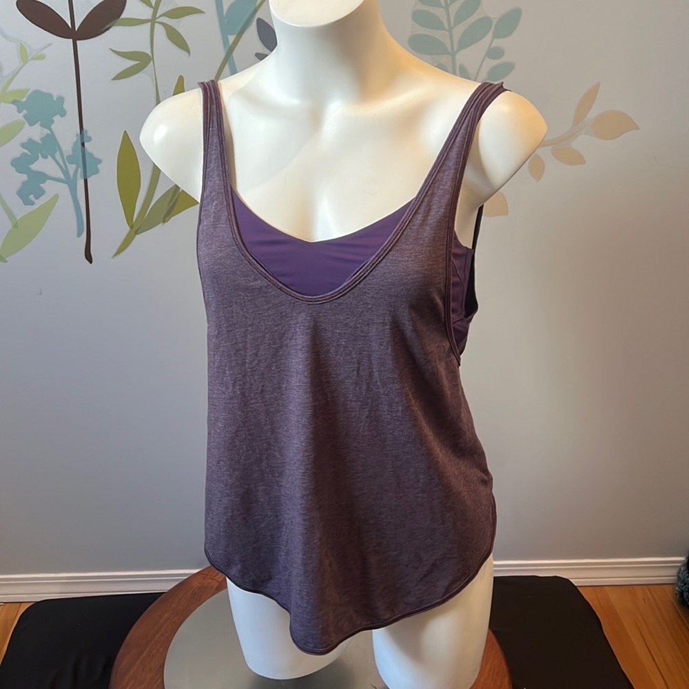 4/$20 Lululemon Tank size 4?